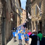 Il fiume blu che ha invaso Siena: in 300 per il successo del Rotary